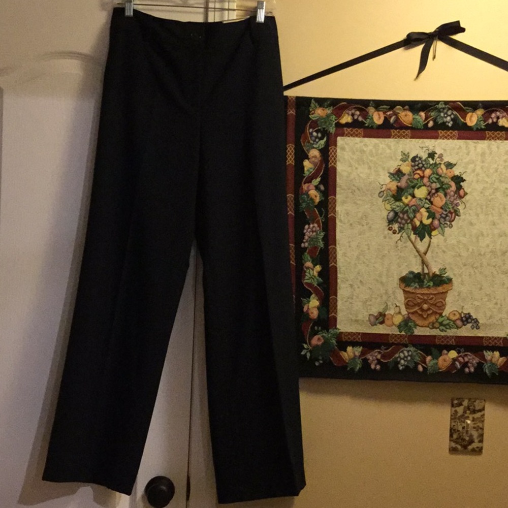Ann Taylor Audrey lined pants. Size 6. NWT.
